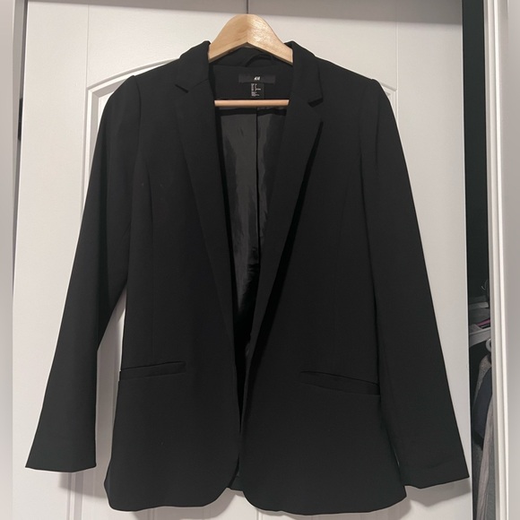 Black H&M blazer - Picture 1 of 7